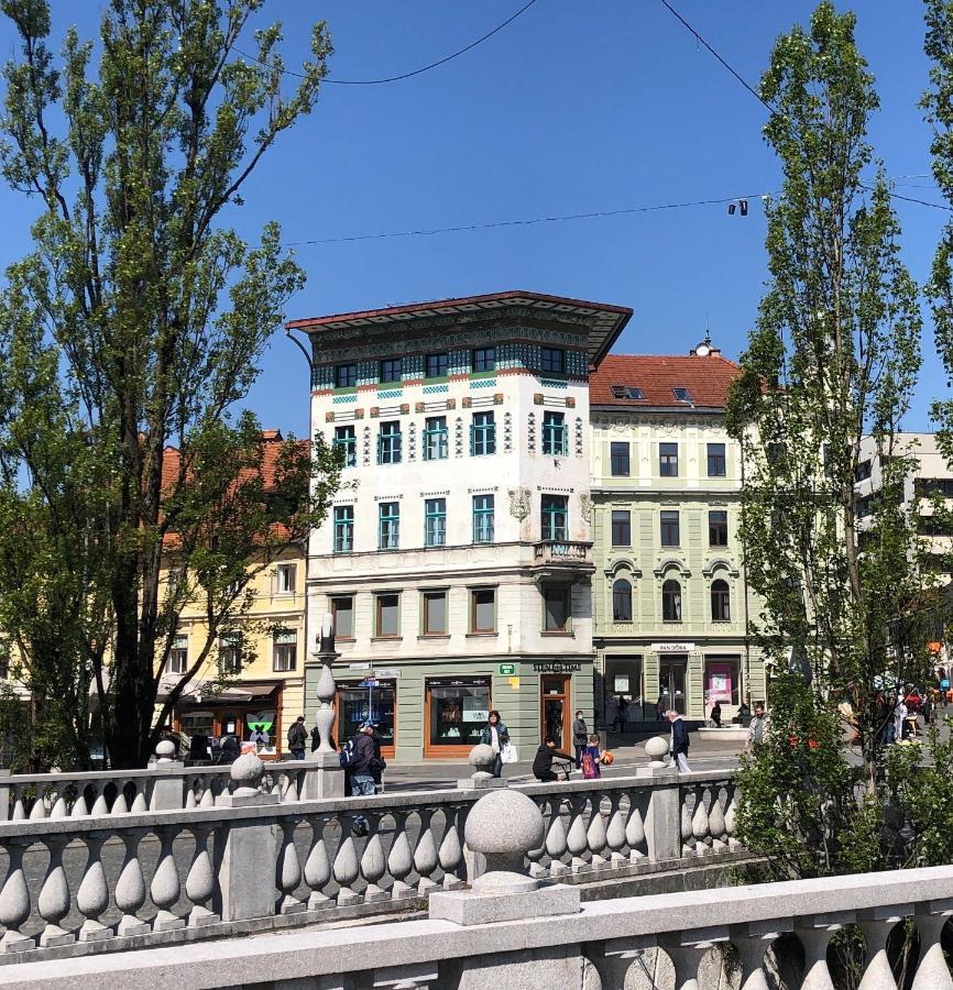 Triple Bridge Ljubljana Apartment Exterior foto